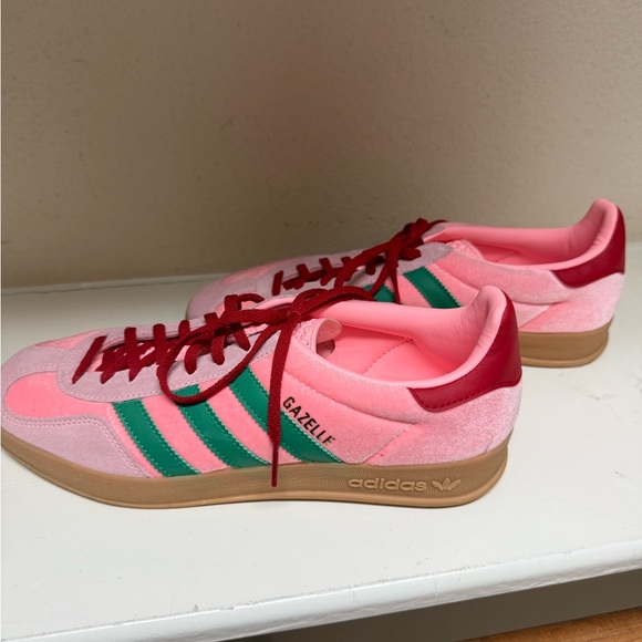 RARE Adidas Gazelle Pink Velvet with Green Stripes - Picture 1 of 11